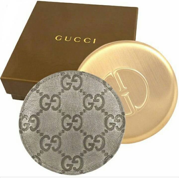 國際精品【GUCCI 真皮雙G 壓紋圓形隨身鏡】進貨嘍！ - 林森拉娜國際精品SPA